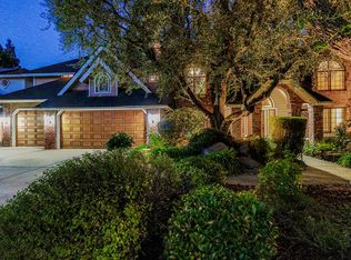 843 E Country View Cir, Fresno, CA 93730