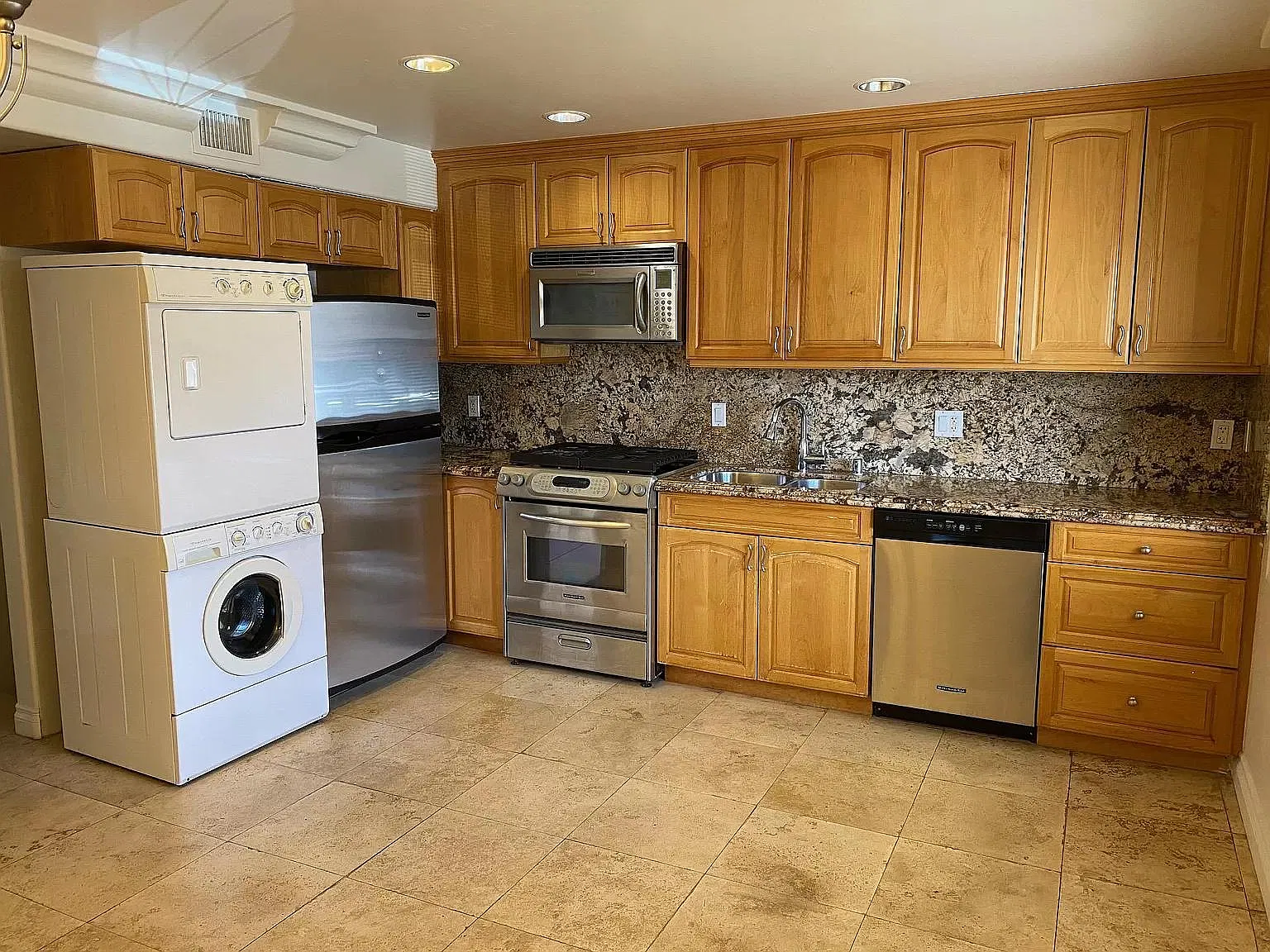 332 Prospect St — Photo 4