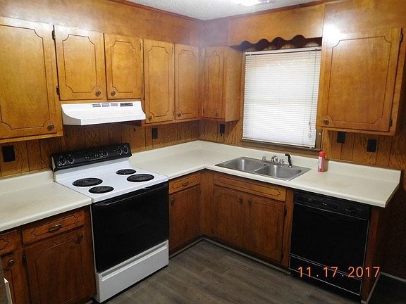 3rd image of 220 Welch Ave #A