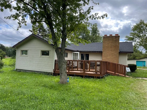 10542 E Lansing Rd, Durand, MI 48429