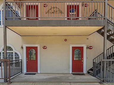 151 Peters Point #V-10 — exterior photo