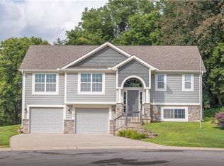 19308 E Lynchburg Pl N, Independence, MO 64058