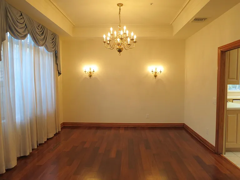 713 Pamela Cir — Photo 12