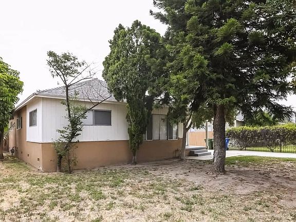 3rd image of 7608 Oak Park Ave