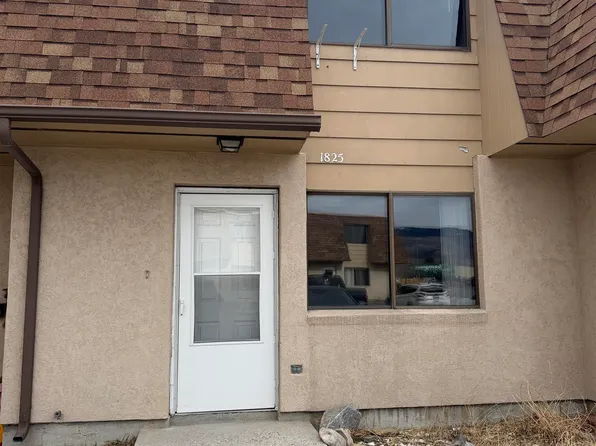 1825 Mountain View Dr, Cody, WY 82414