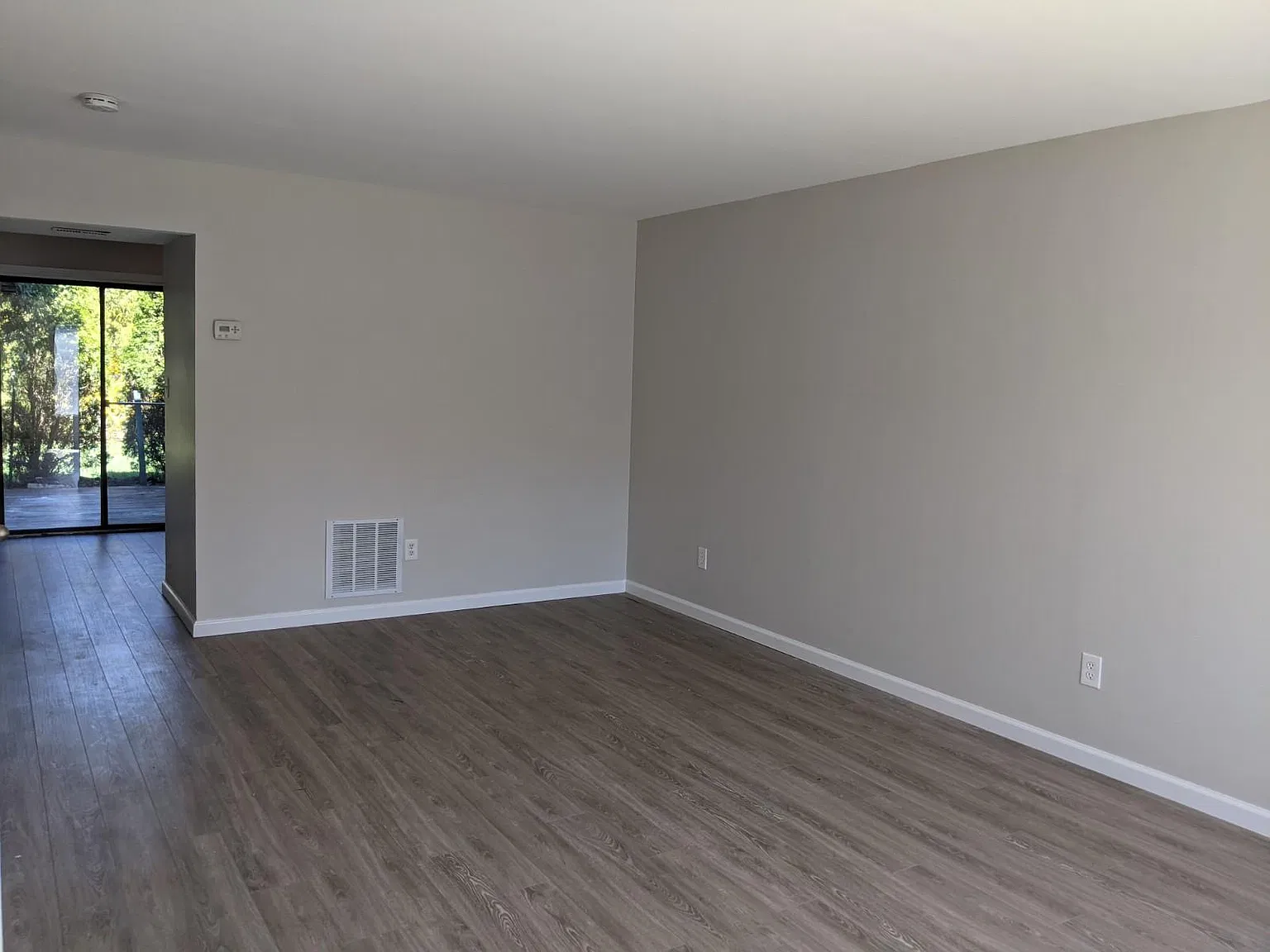 2 bed, 1.5 bath, 1088 sqft, $2,450 — Photo 2