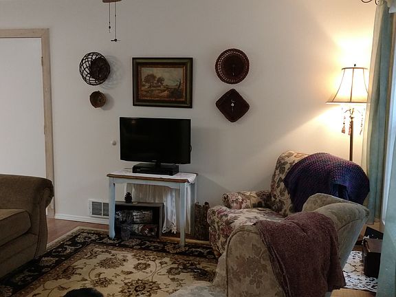 Living Rm 1