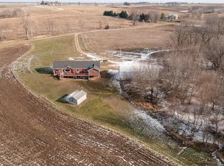 1998 Valley Farm Ln, Coggon, IA 52218