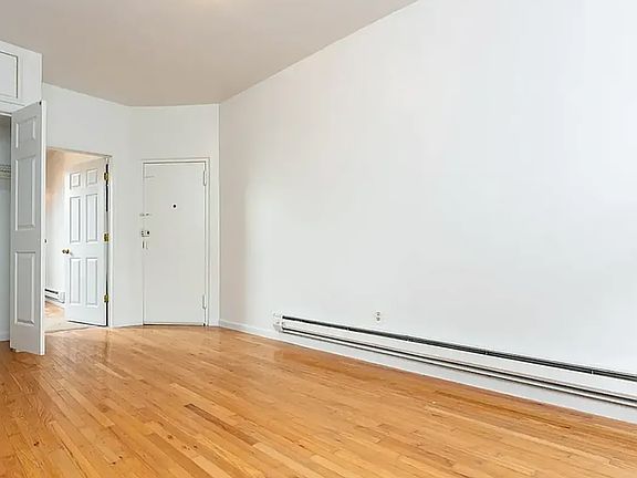 4th image of 43 Cumberland St #3C