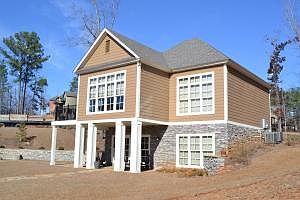 3rd image of 39 Village Ct