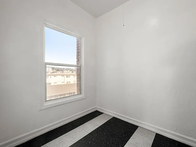 1516 N Hobart Blvd — Photo 26