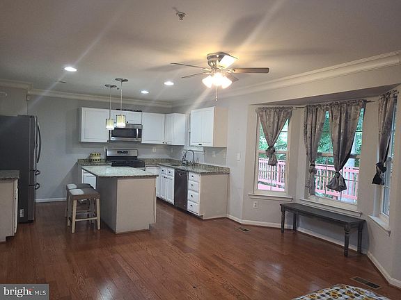 2nd image of 3004 Jaywick Ct