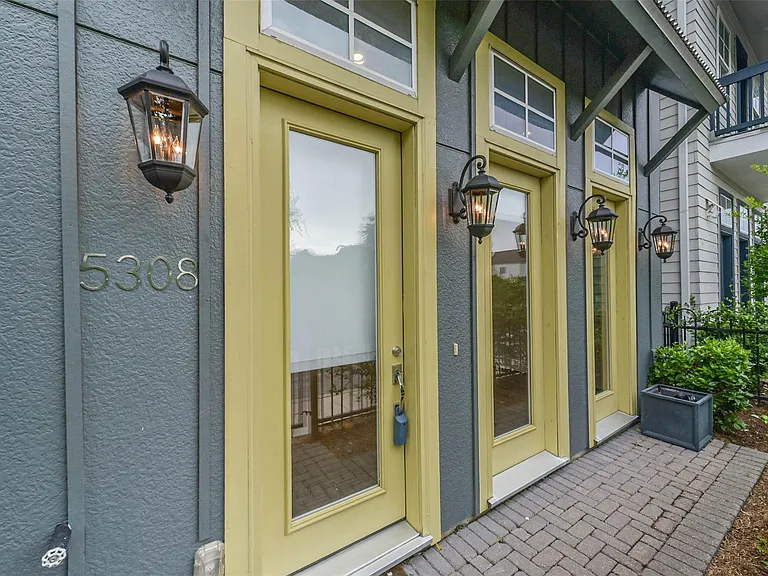 5308 S Capitol St — Photo 5