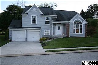5th image of 15656 Revere Dr