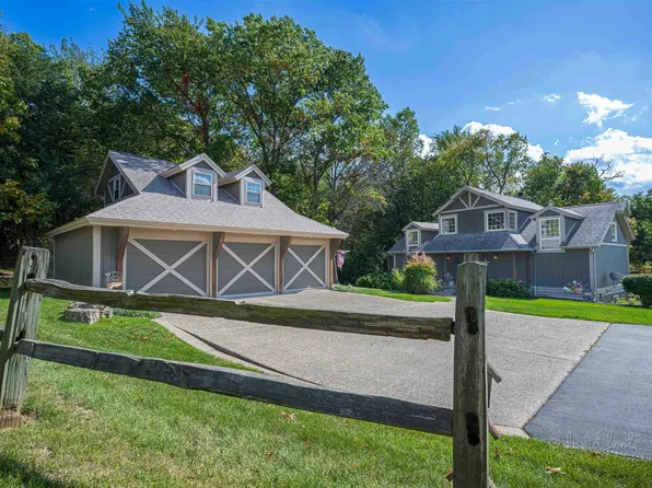 2 Meadowlark Ln, Galena, IL 61036