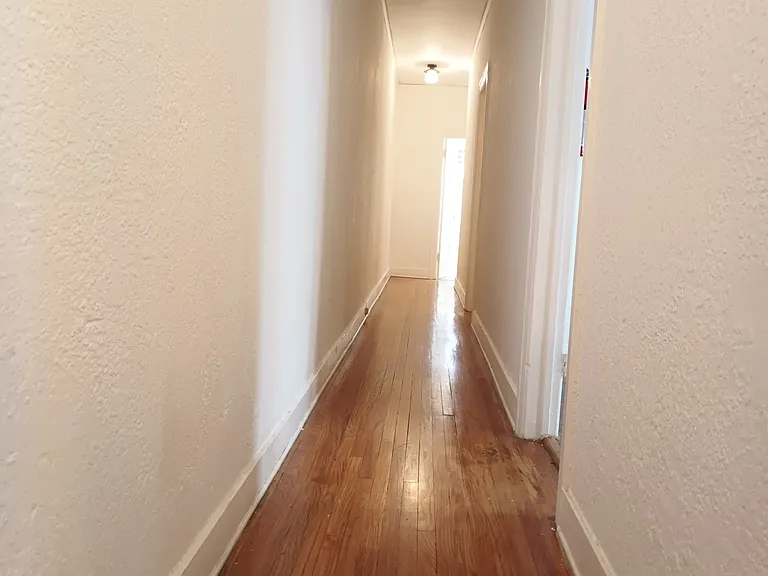 427 N Genesee Ave — Photo 12