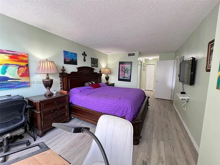 1400 Saint Charles Pl #701 — Photo 8
