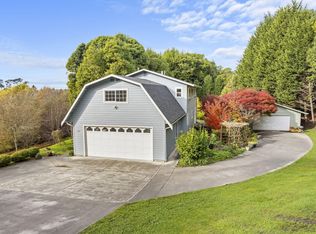 2301 Drake Hill Rd, Fortuna, CA 95540