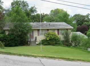230 Mount Vernon St, Council Bluffs, IA 51503