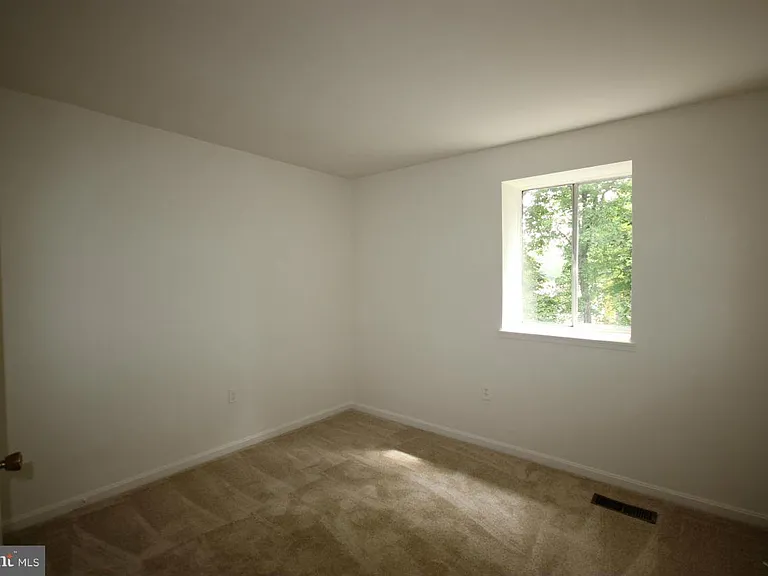 3722 Persimmon Cir — Photo 16