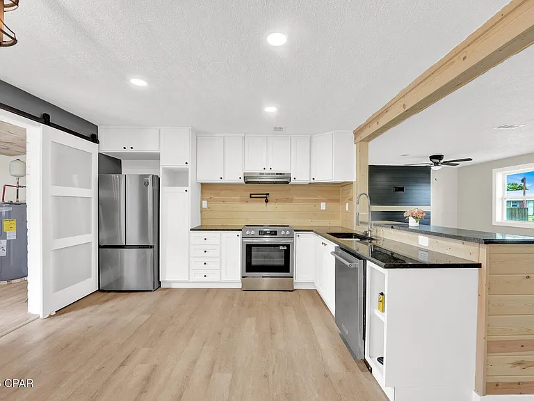 1408 Wilmont Ave — Photo 6