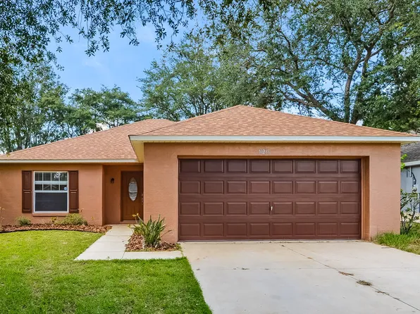 10233 Patrick Dr, Leesburg, FL 34788