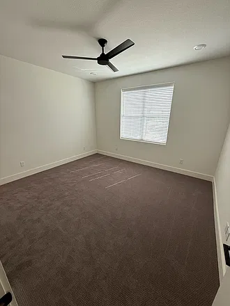 4 bed, 4.5 bath, 2060 sqft, $3,400 — Photo 3