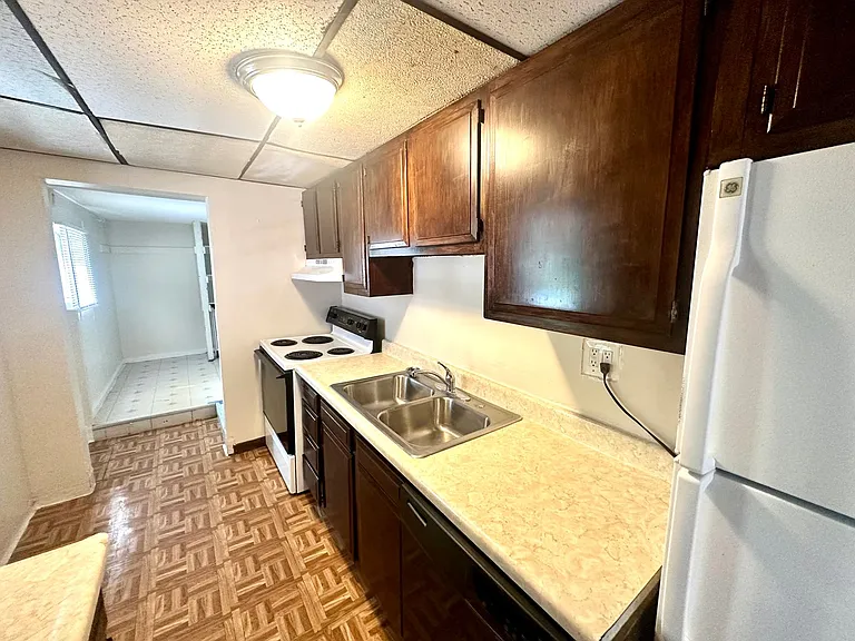 147 Virginia Ave — Photo 21