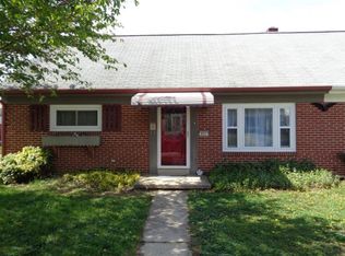 837 Center Ave, Ephrata, PA 17522