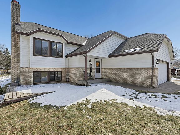 2nd image of 1831 Helena Rd N