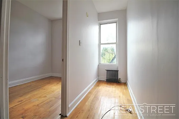 Rented by Real Street Inc | media 3