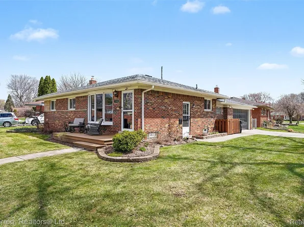 7710 Lear Ct, Westland, MI 48185