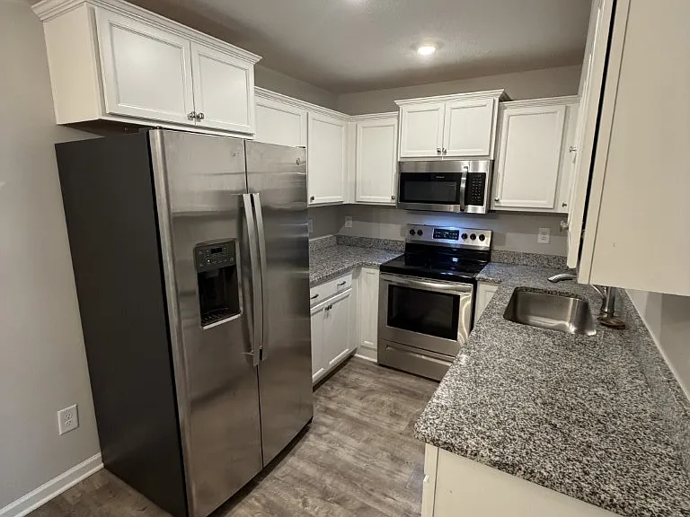 3236 Clemons Cir — Photo 11