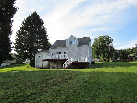 2nd image of 13520 Lincoln Way