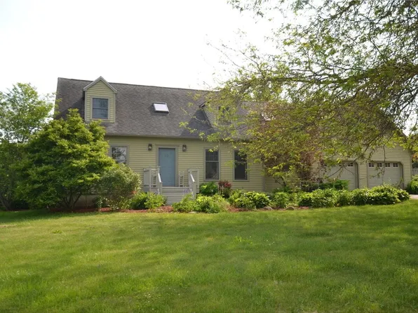 40 Paddock Lane, Williston, VT 05495