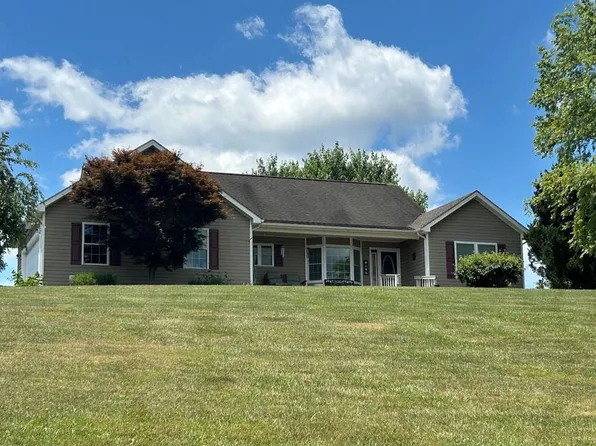 929 Saint Paul Church Rd, Crockett, VA 24323