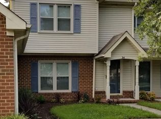 34 Ridge Wood Dr, Hampton, VA 23666