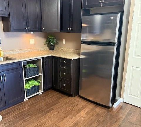 5th image of 38 Spence St #22