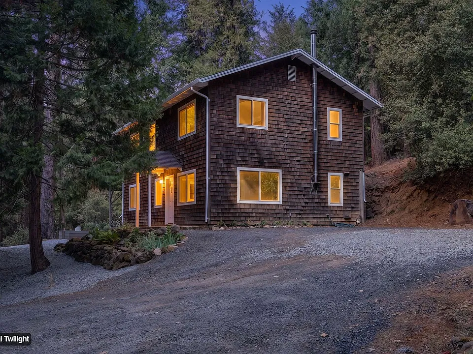4954 Tiger Lily Dr