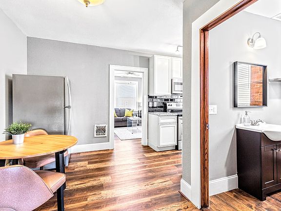 4th image of 5060 Chippewa St APT 2E