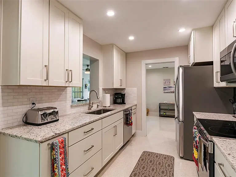 3005 Chase Cir — Photo 9