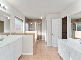 4700 Lake Line Ct, Alvin, TX 77511