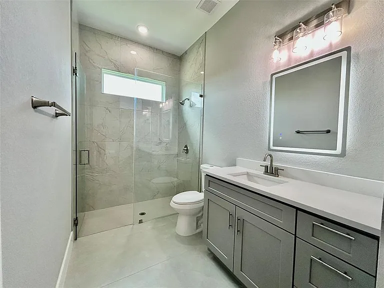 8147 Tracy Cir — Photo 18