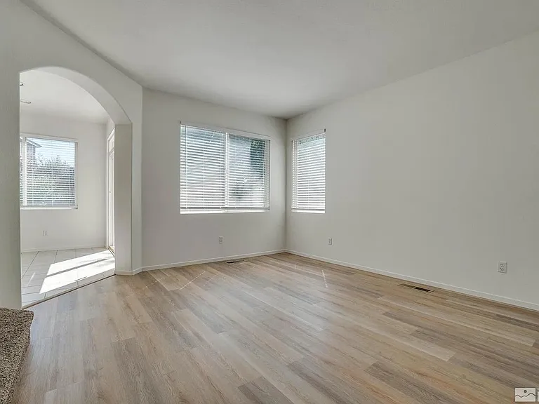 2702 Cintoia Dr — Photo 6
