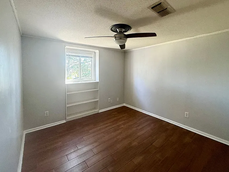 2213 Spence Cir — Photo 9