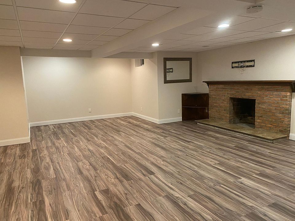 1st image of 222 Ronkonkoma Ave