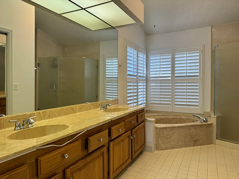 6944 Misty Lake Way — Photo 15