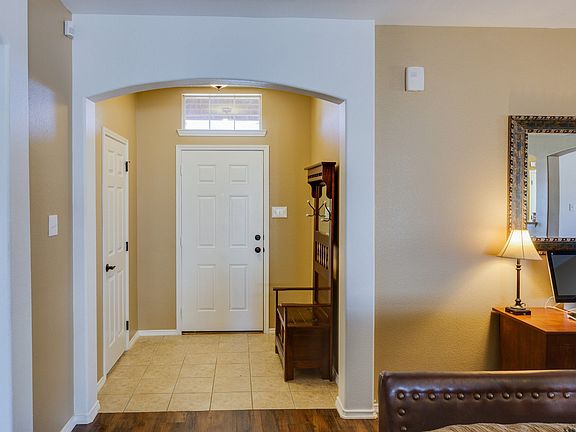 4th image of 3835 Laurel Crossing Dr