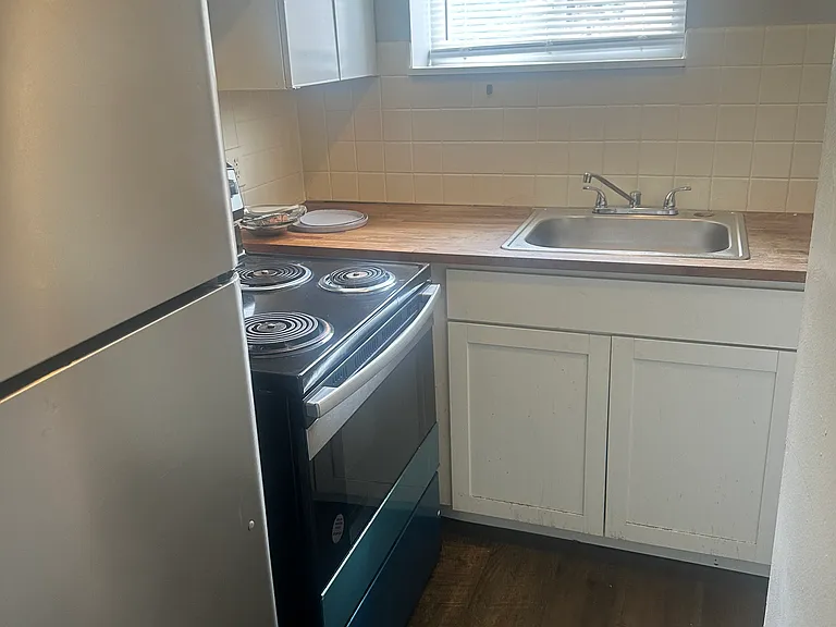 3805 Itaska St #4 — Photo 8