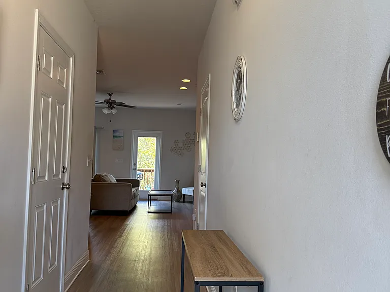 1887 Pointe Dr — Photo 10